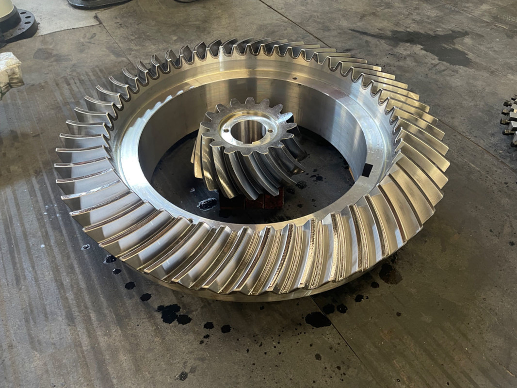 頑丈で耐久性のある重用スピラルベーベルギア 50-65シリーズ回転式粉砕機
